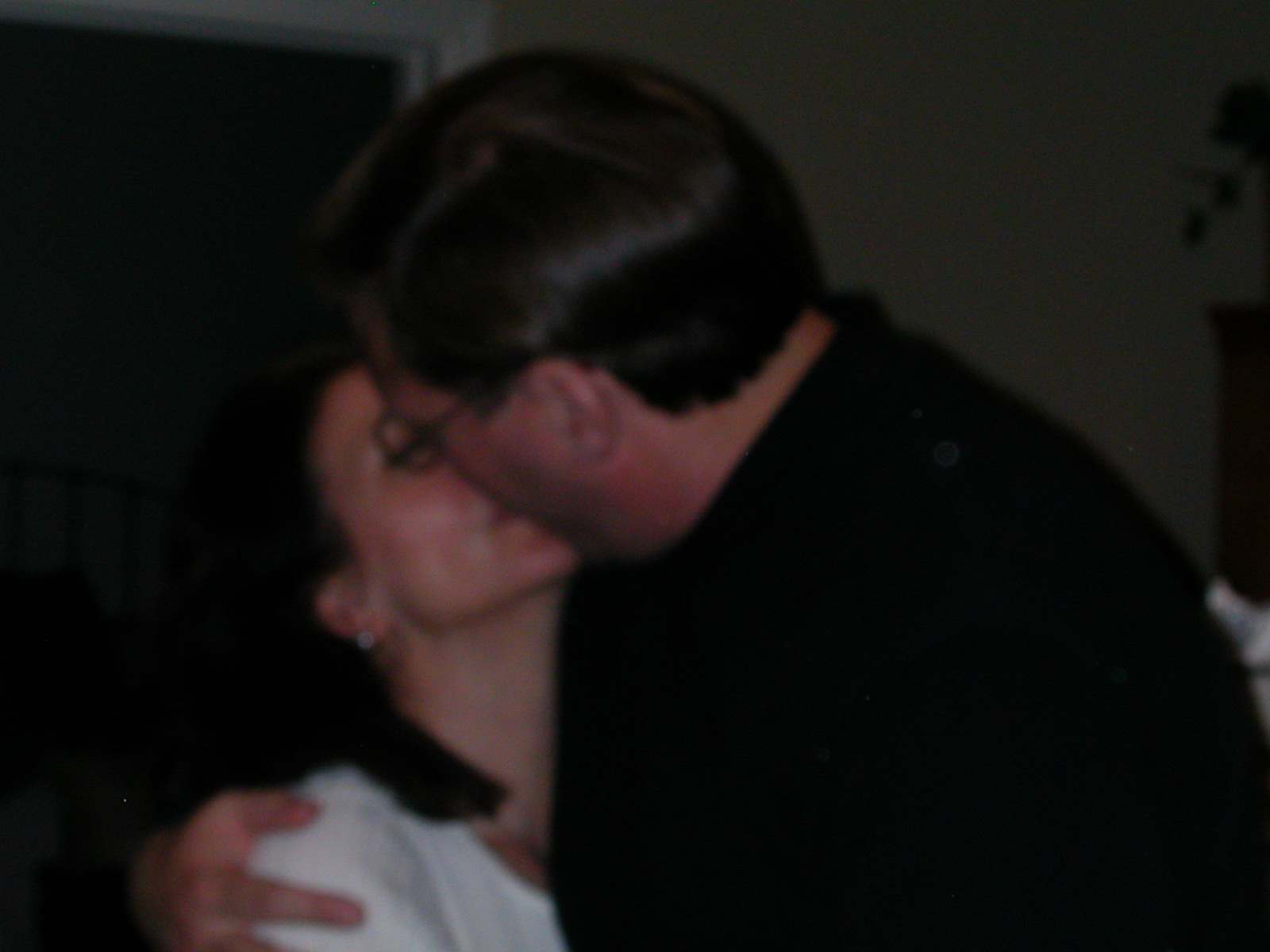 kissing.jpg